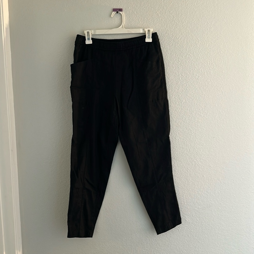 Old navy black linen capri